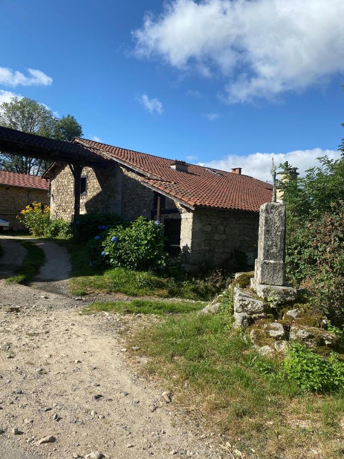 La Vaisse Bed and Breakfast Ambert Exteriör bild